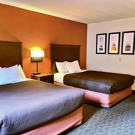 Americinn By Wyndham Petoskey Bagian luar foto