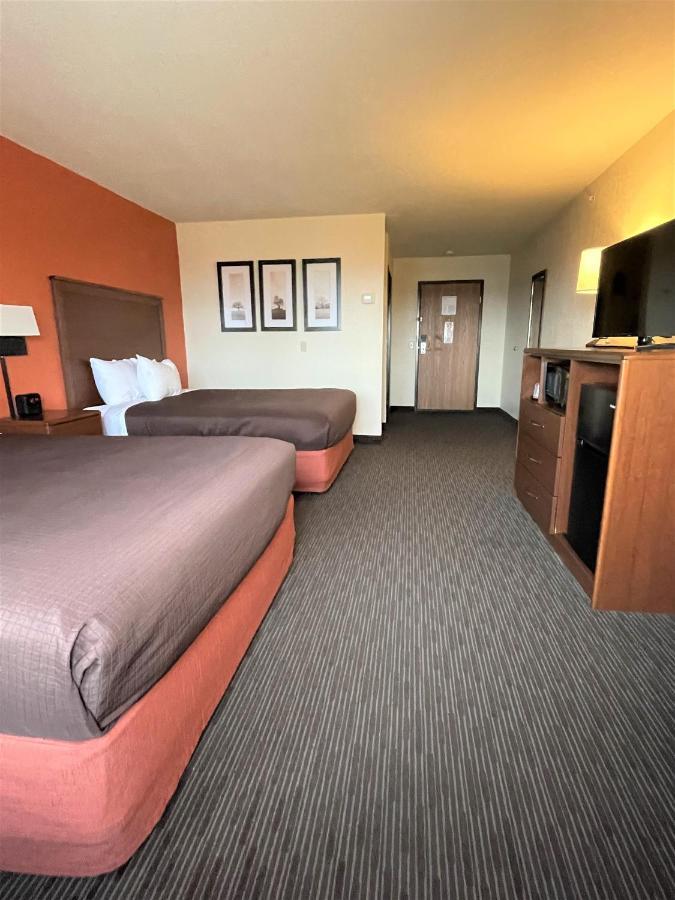 Americinn By Wyndham Petoskey Bagian luar foto