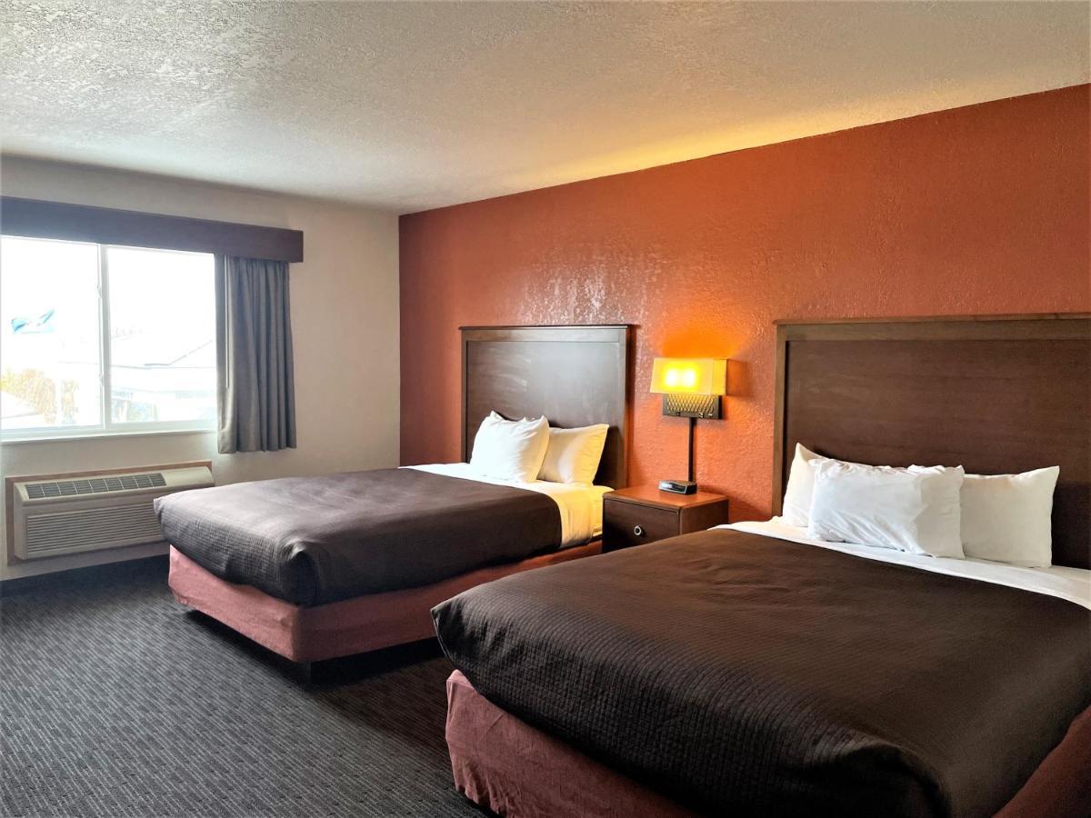 Americinn By Wyndham Petoskey Bagian luar foto